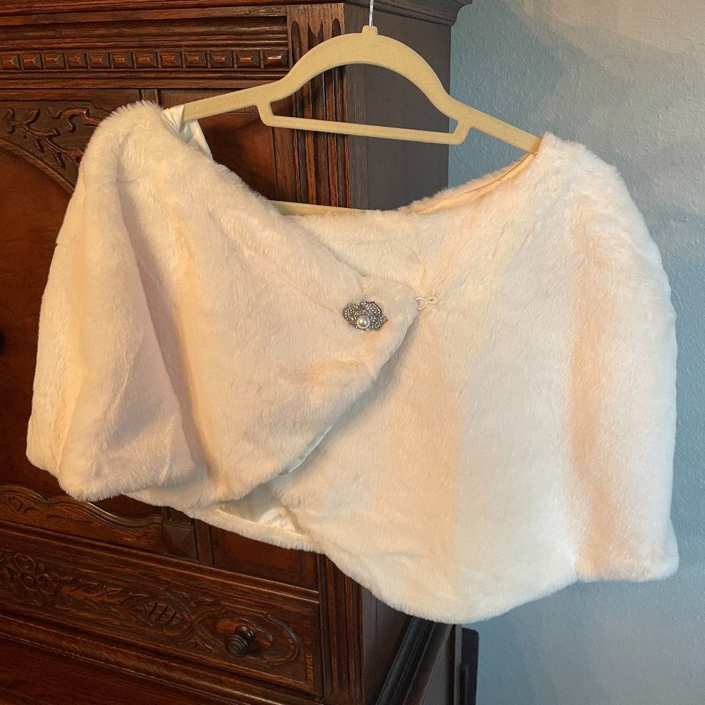 MSK Faux Fur Capelet Size 3x